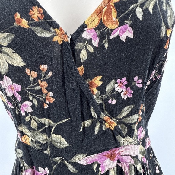 AMERICAN EAGLE Women's Floral Jumpsuit V-Neck Split Leg Flowy Size Medium - Picture 3 of 4